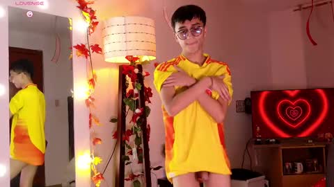 Mr Evans online show from February 13, 5:44 pm