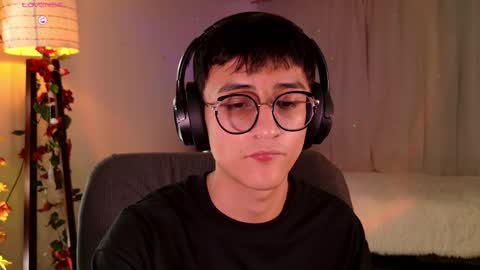 Mr Evans online show from February 19, 5:27 pm