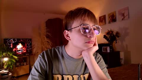 Mr Evans online show from September 26, 2:32 pm