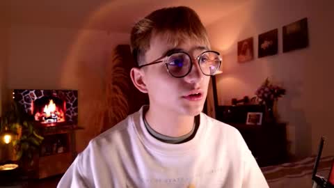 Mr Evans online show from October 13, 4:07 pm