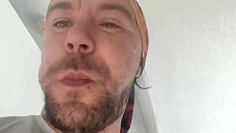 mr_i_ online show from September 22, 11:12 am