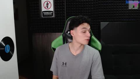 Snapshot of mr_lollipop77 chatting on December 20, 1:23 am Call me Angel please online show from December 20, 1:23 am