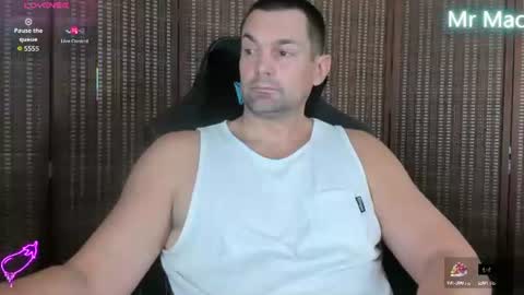 Snapshot of mr_mac69 chatting on June 11, 5:33 pm Cam online show from June 11, 5:33 pm