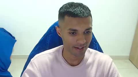 Max online show from February 22, 1:07 am