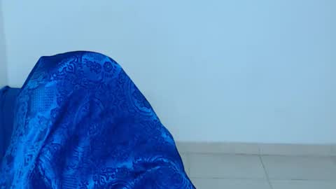 Max online show from April 14, 1:33 am