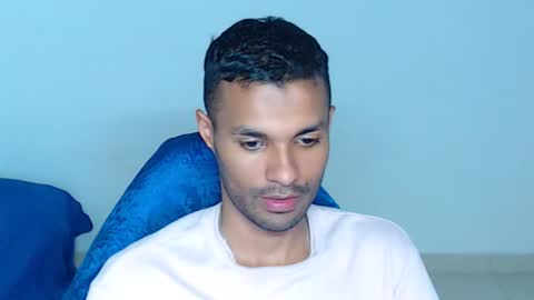 Max online show from April 19, 3:22 pm