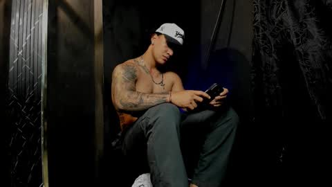 mr_maximo online show from November 11, 4:34 am