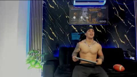 mr_maximo online show from February 26, 4:22 am