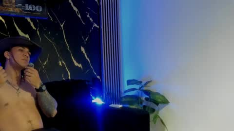 mr_maximo online show from March 31, 5:19 am