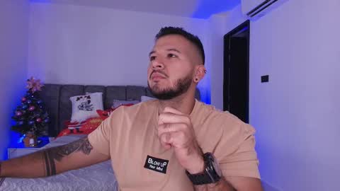 MIKEE online show from December 23, 3:04 am