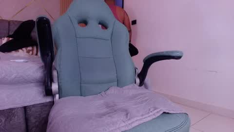 MIKEE online show from April 11, 7:45 am