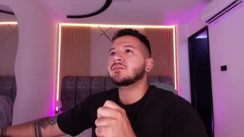 MIKEE online show from April 15, 3:13 am