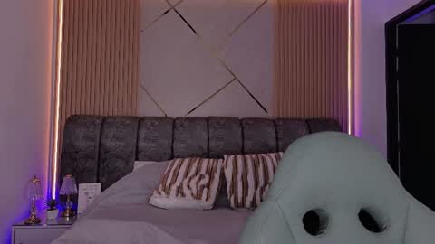 Snapshot of mr_mikee_ chatting on June 26, 3:11 am MIKEE online show from June 26, 3:11 am