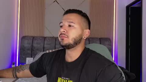 Snapshot of mr_mikee_ chatting on July 28, 3:02 am MIKEE online show from July 28, 3:02 am
