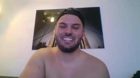 Snapshot of mr_niceguy100 chatting on February 15, 2:26 am mr_niceguy100 online show from February 15, 2:26 am