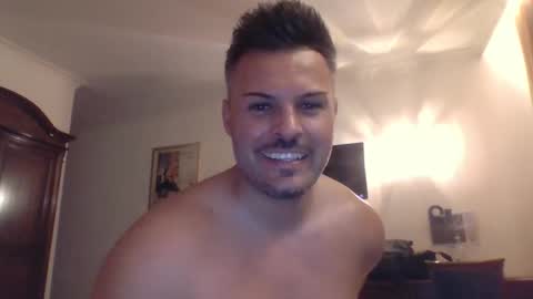 Snapshot of mr_niceguy100 chatting on November 16, 3:01 am mr_niceguy100 online show from November 16, 3:01 am