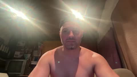 Snapshot of mr_niceguy100 chatting on February 15, 6:37 pm mr_niceguy100 online show from February 15, 6:37 pm