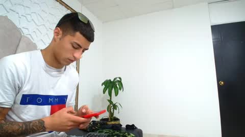 Mr Porn  online show from April 24, 1:41 am