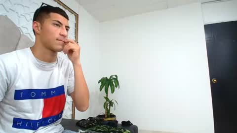 Snapshot of mr_porn_9 chatting on June 14, 8:16 am Mr Porn online show from June 14, 8:16 am