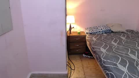 Snapshot of mr_stiven_ chatting on February 1, 9:00 am mr_stiven_ online show from February 1, 9:00 am