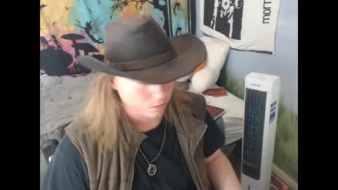 mr_strawberry online show from May 10, 5:29 pm