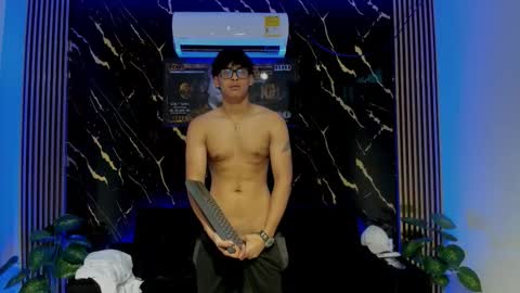 Snapshot of mr_yisuz chatting on March 18, 7:06 pm yisuz online show from March 18, 7:06 pm