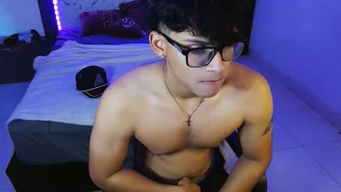 Snapshot of mr_yisuz chatting on June 5, 12:11 pm yisuz online show from June 5, 12:11 pm
