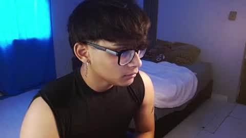 Snapshot of mr_yisuz chatting on July 5, 12:12 pm yisuz online show from July 5, 12:12 pm