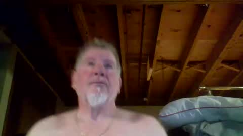 Snapshot of mrblade666 chatting on May 15, 10:11 am mrblade666 online show from May 15, 10:11 am