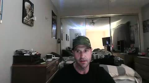 Snapshot of mrbones53 chatting on November 16, 7:25 am mrbones53 online show from November 16, 7:25 am