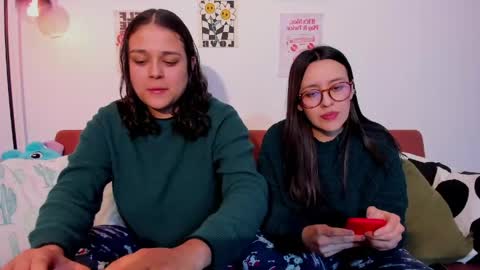 Laura online show from April 24, 4:59 am