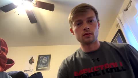 Snapshot of mrcoolguy68 chatting on March 7, 3:07 pm mrcoolguy68 online show from March 7, 3:07 pm