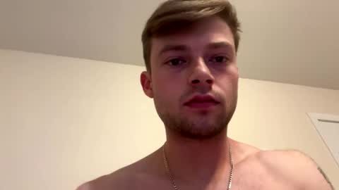 Snapshot of mrcoolguy68 chatting on March 26, 2:33 pm mrcoolguy68 online show from March 26, 2:33 pm