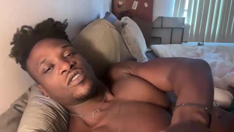 Snapshot of mrdaddyblackni9e chatting on November 19, 8:53 pm Daddy Nine online show from November 19, 8:53 pm