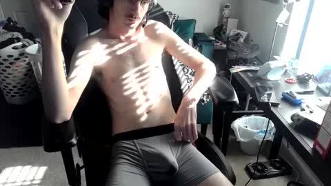 Snapshot of mrdrippy13 chatting on March 7, 9:06 pm MrDrippy online show from March 7, 9:06 pm