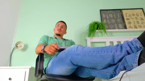 Mr Fox online show from November 20, 11:37 pm