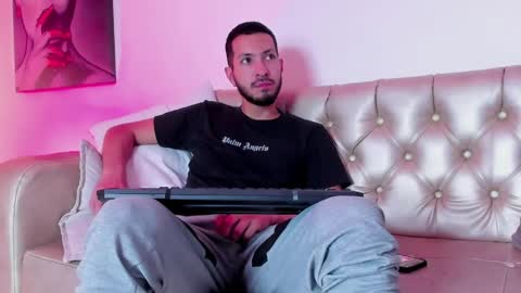 Andy online show from March 31, 6:52 pm