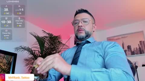 MrFrank. online show from December 3, 11:33 am