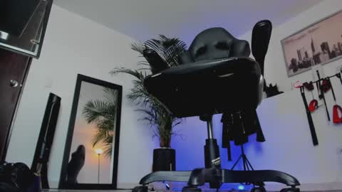 MrFrank. online show from January 24, 6:35 pm