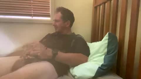 mrgray11xxx aussie online show from February 22, 4:40 am