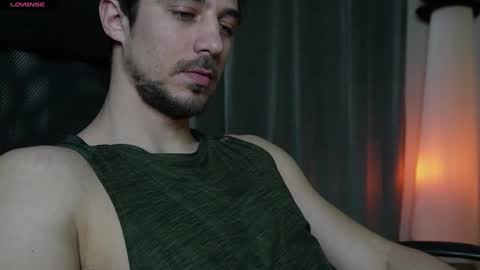 Snapshot of mrgreeneyes01 chatting on January 26, 4:20 pm juan luis online show from January 26, 4:20 pm