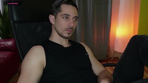 Snapshot of mrgreeneyes01 chatting on February 8, 6:22 pm juan luis online show from February 8, 6:22 pm