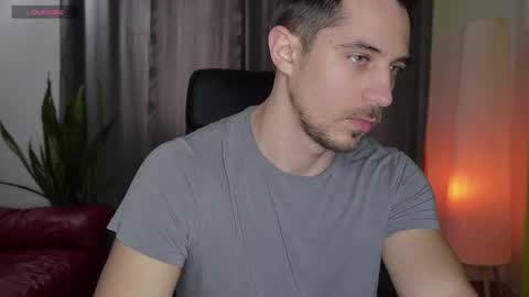 Snapshot of mrgreeneyes01 chatting on February 9, 6:54 am juan luis online show from February 9, 6:54 am