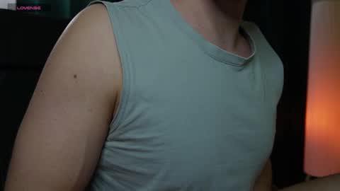 Snapshot of mrgreeneyes01 chatting on February 10, 4:58 pm juan luis online show from February 10, 4:58 pm