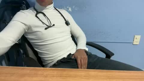 MrHeart online show from April 9, 5:29 am