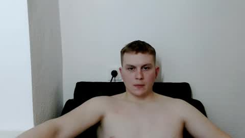 Max online show from March 5, 7:54 pm