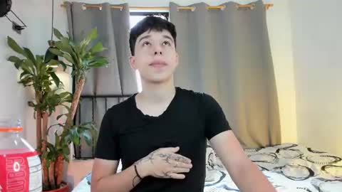 Snapshot of mrhot_night chatting on June 26, 8:24 pm Bastian online show from June 26, 8:24 pm