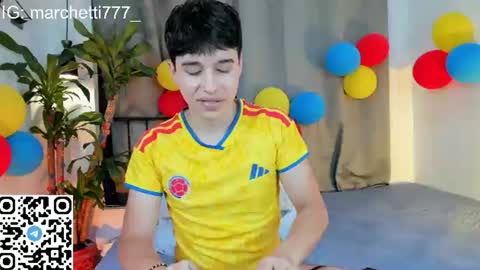 Snapshot of mrhot_night chatting on July 3, 11:22 pm Bastian online show from July 3, 11:22 pm
