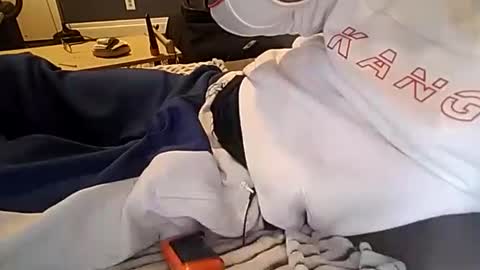 Snapshot of mrj1979 chatting on March 1, 6:21 pm mrj1979 online show from March 1, 6:21 pm