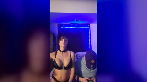 MrNiceGuyMissBellaaaxox online show from March 4, 4:07 am